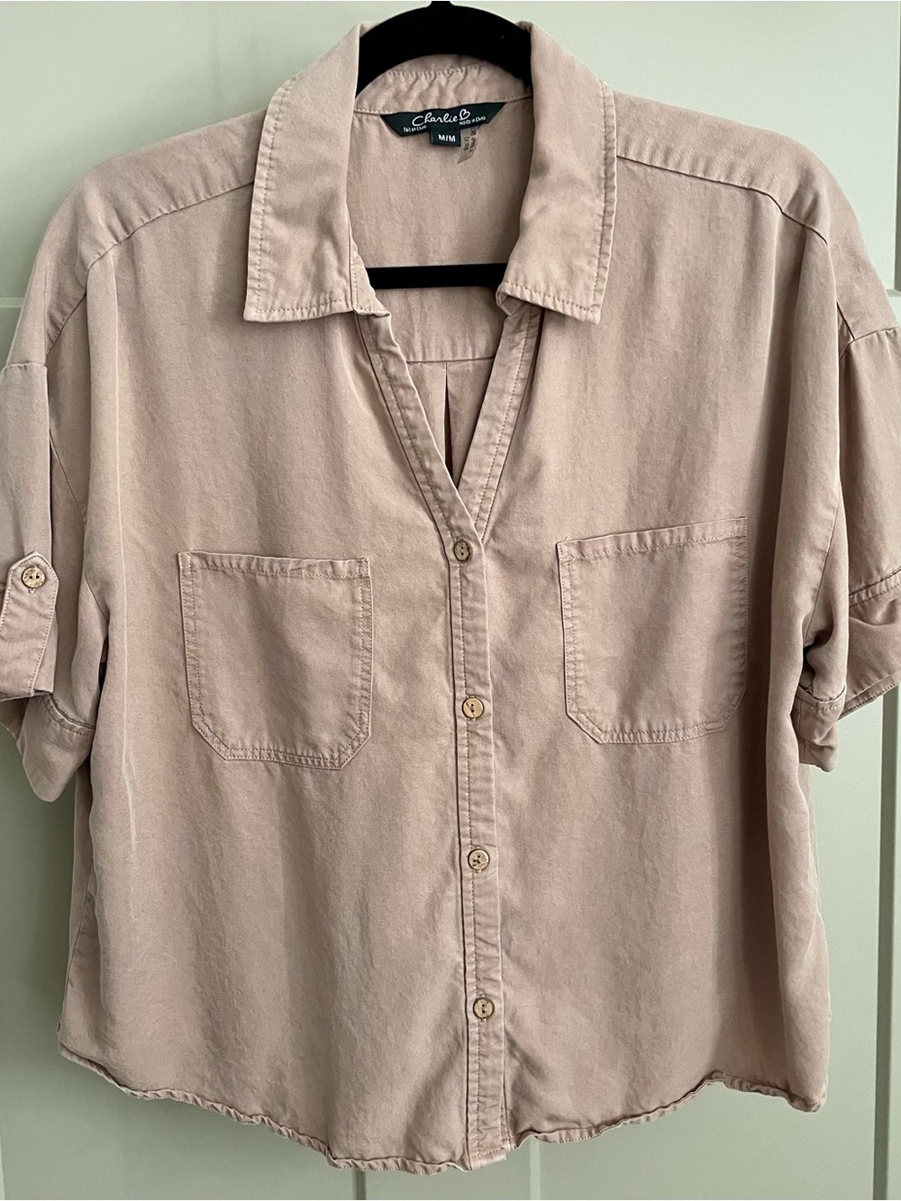 Charlie B Cropped Button-Front Women's Top in Beige